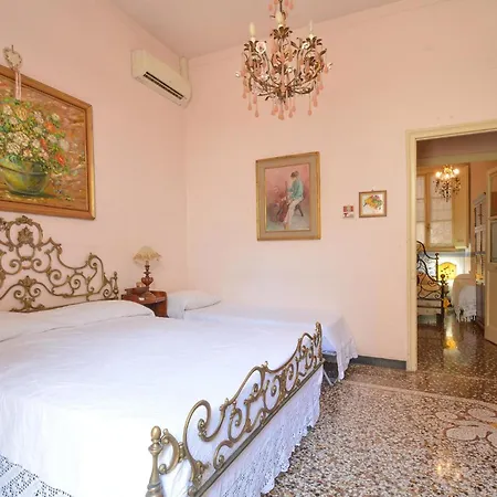 3 Bedroom Cozy In Sestri Ponente Genoa