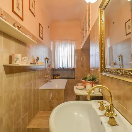 3 Bedroom Cozy In Sestri Ponente Apartamento *