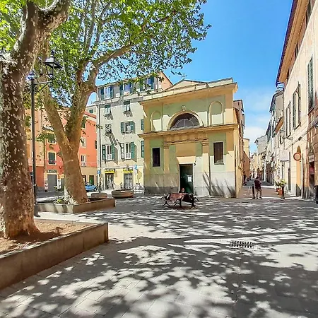 3 Bedroom Cozy In Sestri Ponente Génova