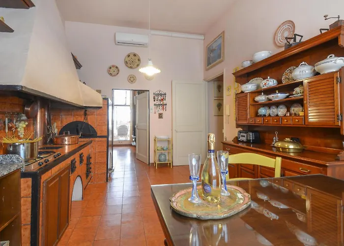 Appartement In Sestri Ponente