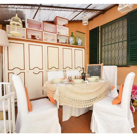 Stunning In Sestri Ponente Apartamento *